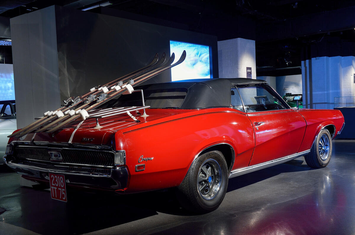 Bond in Motion - picture special