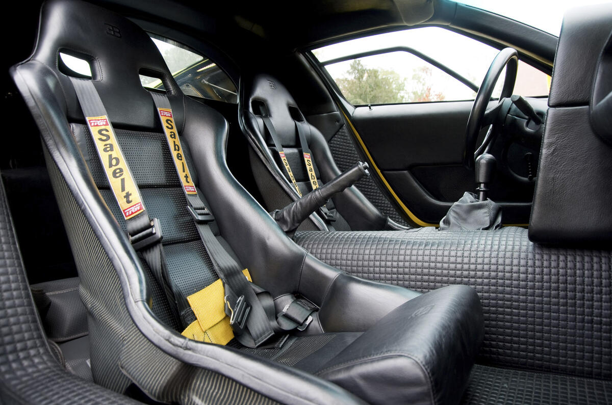 Bugatti Veyron vs Bugatti EB110