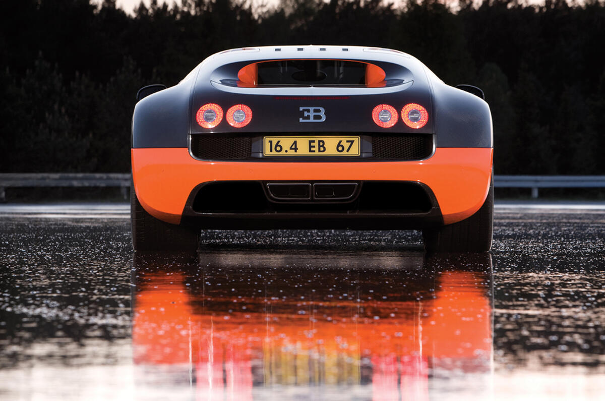 Bugatti sets land speed record