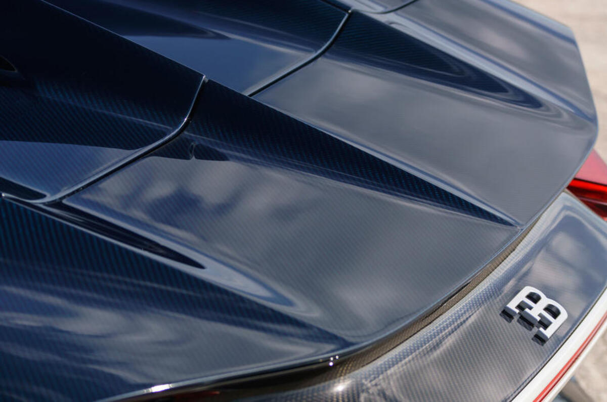 Bugatti Chiron rear spoiler