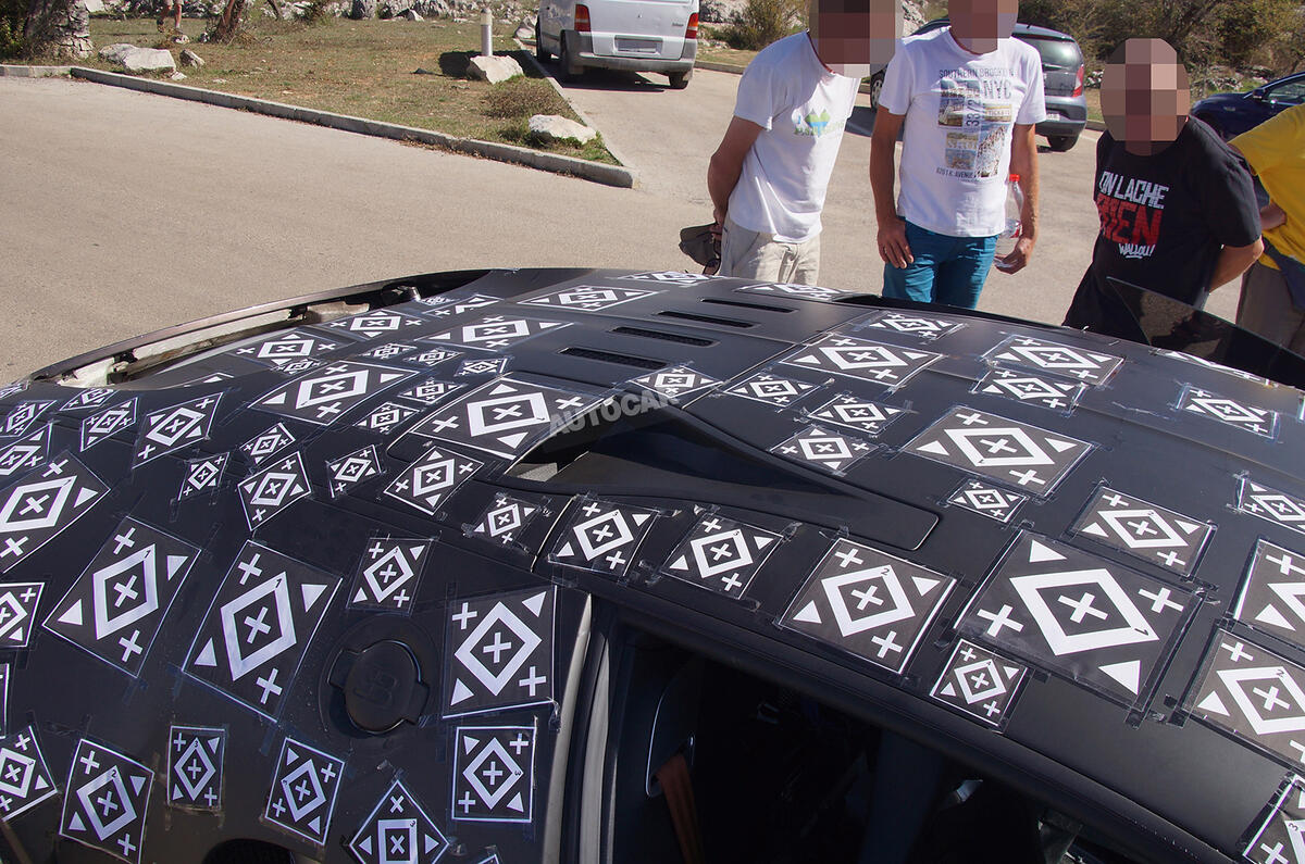 Bugatti&#039;s Veyron replacement breaks cover