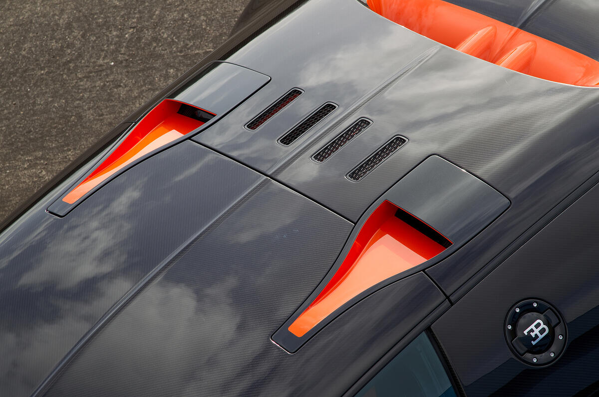 NACA ducts are necessary to keep the Veyron's 8.0-litre W16 engine cool Bugatti Veyron cooling ducts