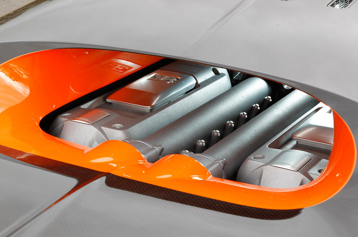 Bespoke bodystyling makes the Veyron Super Sport particularly slippery Bugatti Veyron engine cover