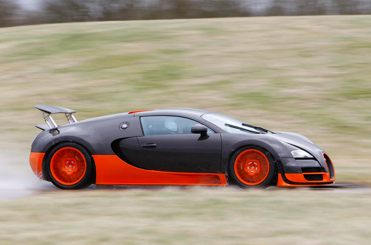Even at more than 150mph, the Super Sport still accelerates hard Bugatti Veyron Super Sport