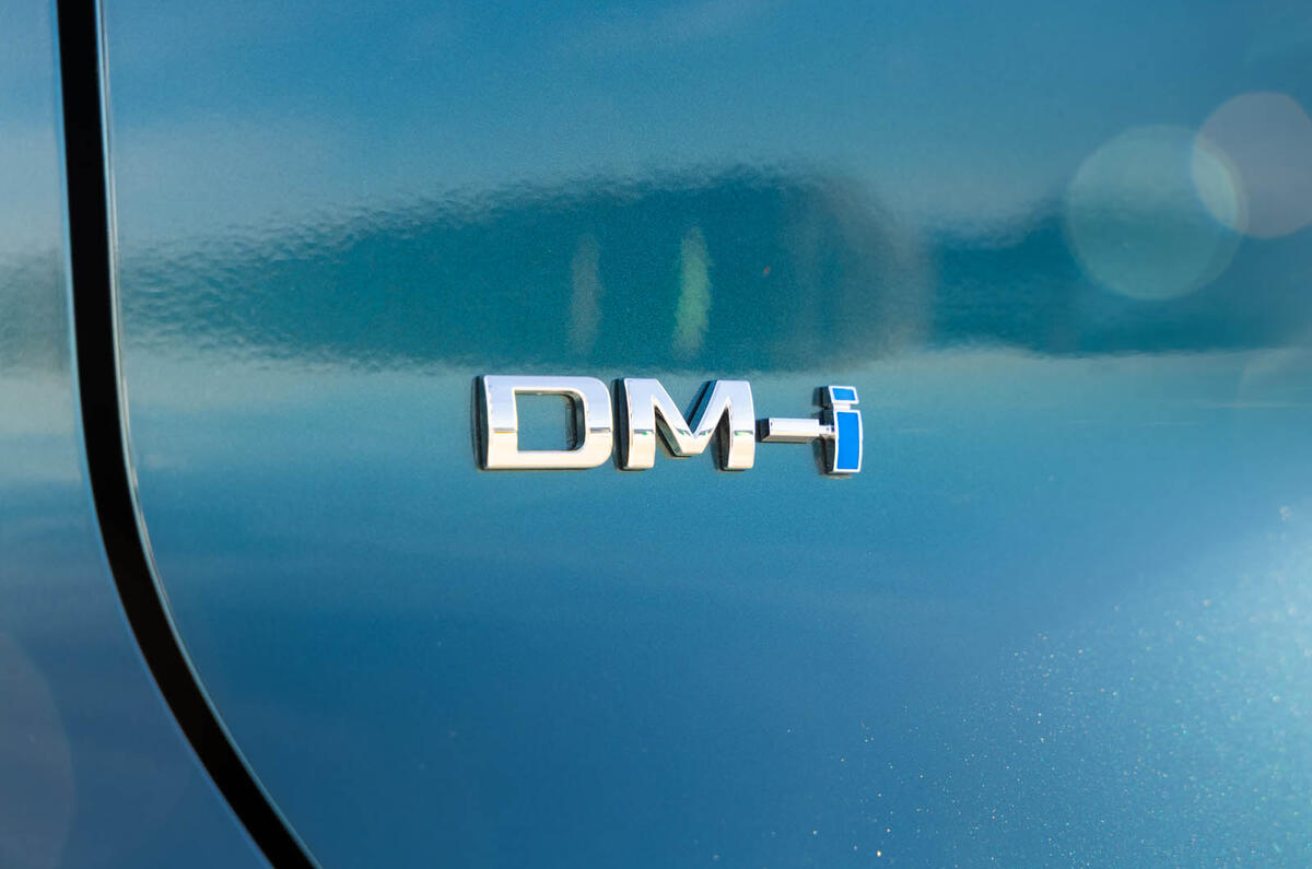 BYD Atto 2 DM i review 2025 007