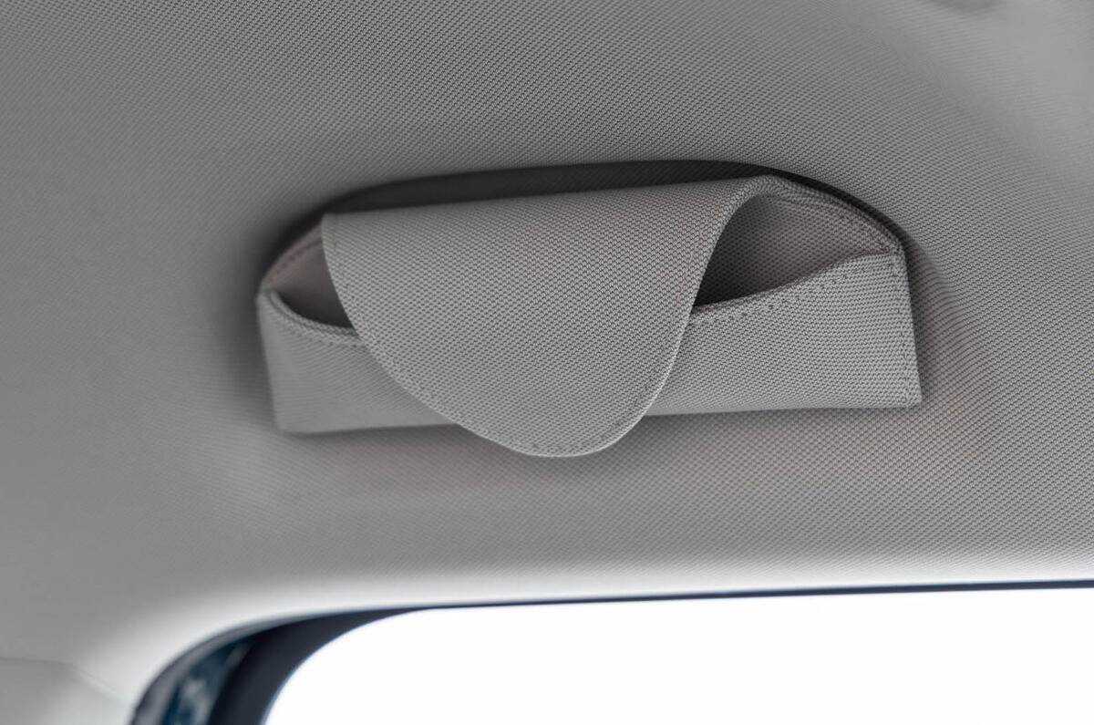 BYD Atto 2 DM i review 2025 016