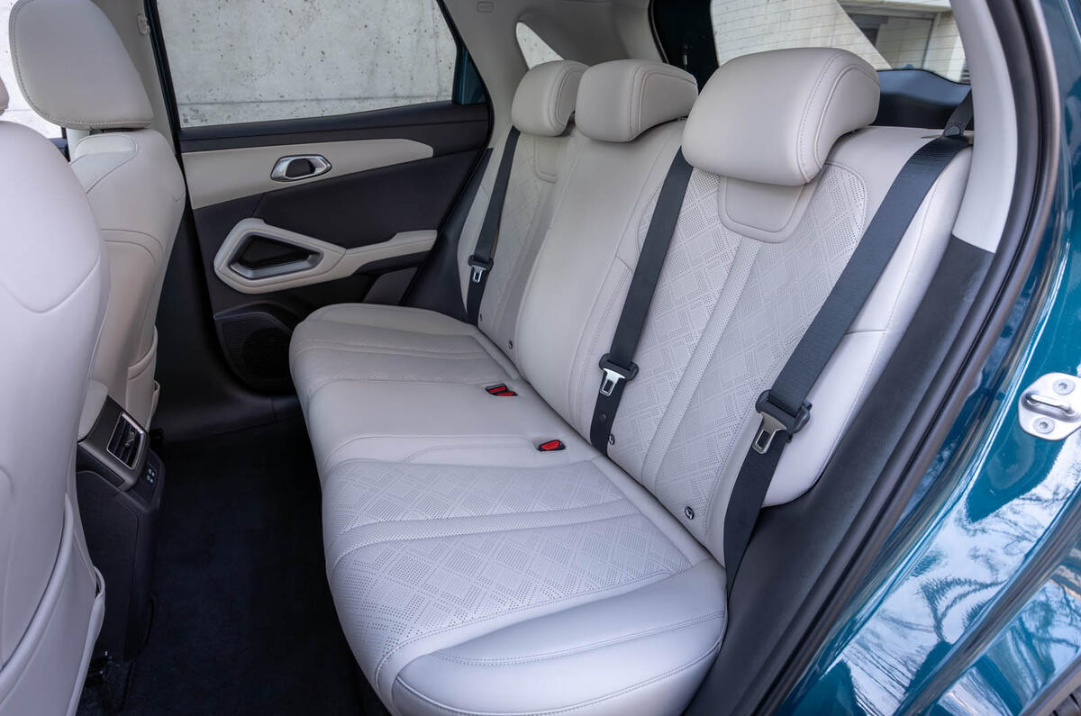 BYD Atto 2 DM i review 2025 019