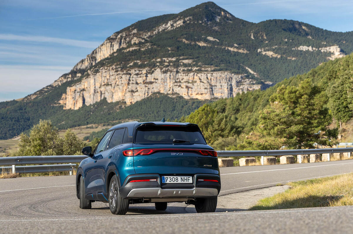 BYD Atto 2 DM i review 2025 022