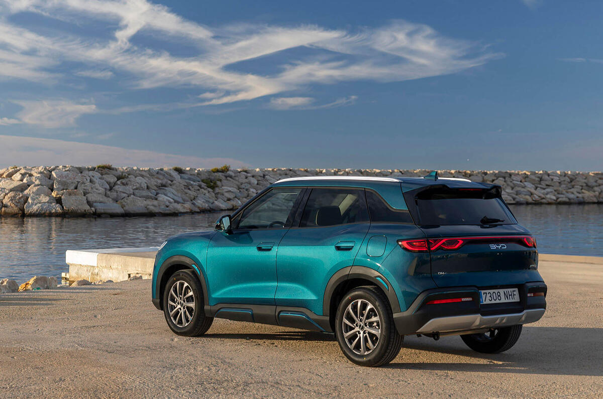 BYD Atto 2 DM i review 2025 026