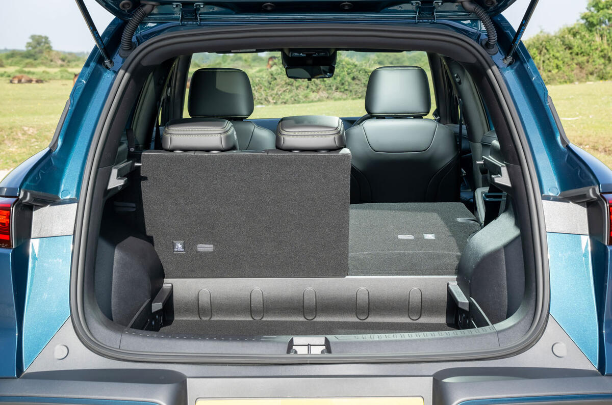 BYD Atto 2 DM i review 2026 20