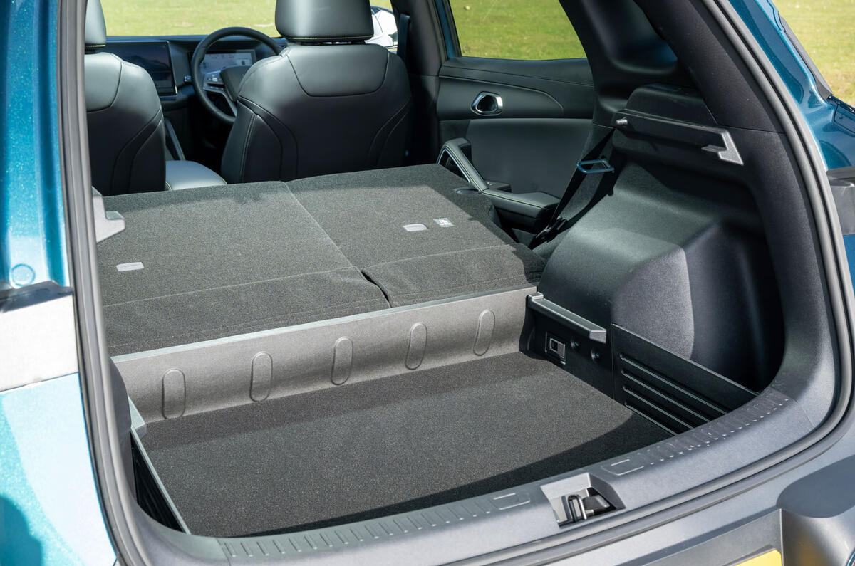 BYD Atto 2 DM i review 2026 21