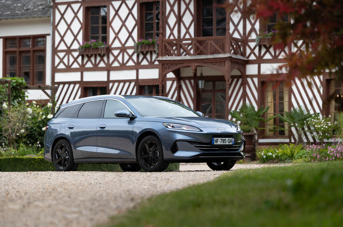 BYD Seal 6 details 040 BYD Seal static