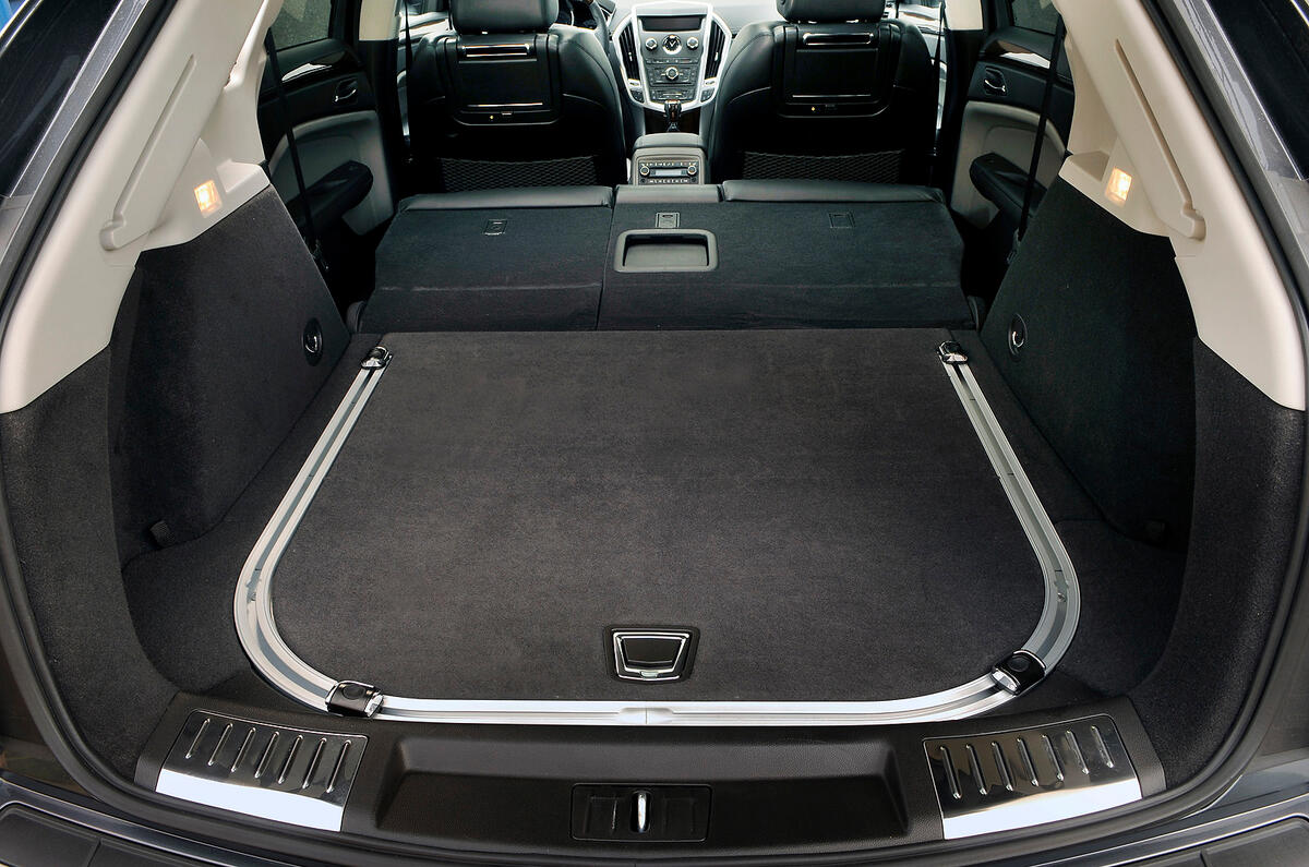 Cadillac SRX boot space