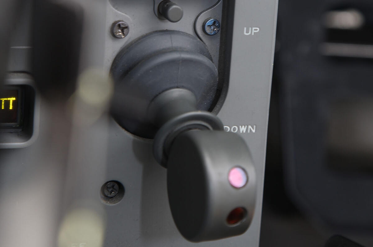 Cockpit comparison - Jaguar F-type versus Eurofighter Typhoon