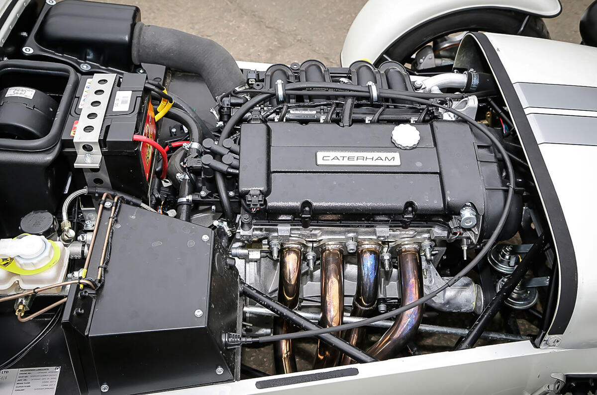 1.6-litre Sigma engine in the 270S