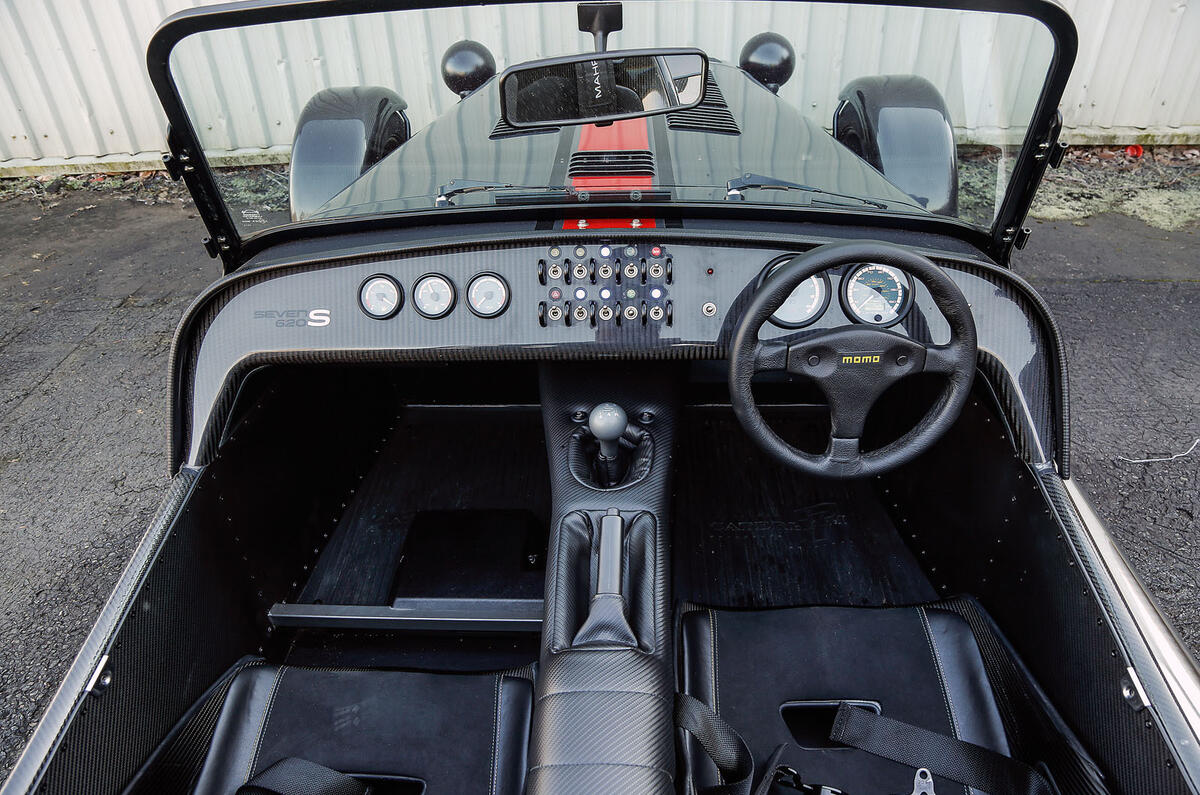 Caterham 620S dashboard