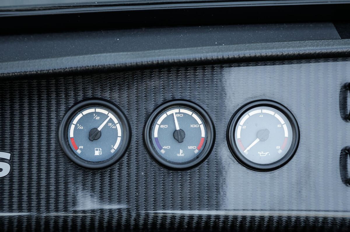 Caterham 620S lubricant and fuel gauges