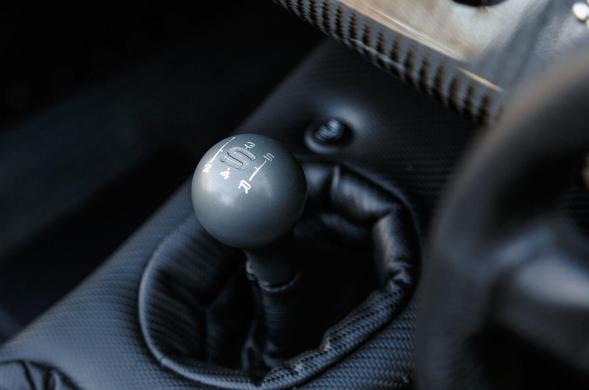 Caterham 620S manual gearbox