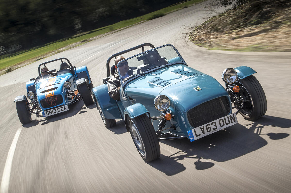 Caterham 620R vs. Caterham 160 - battle of the Sevens