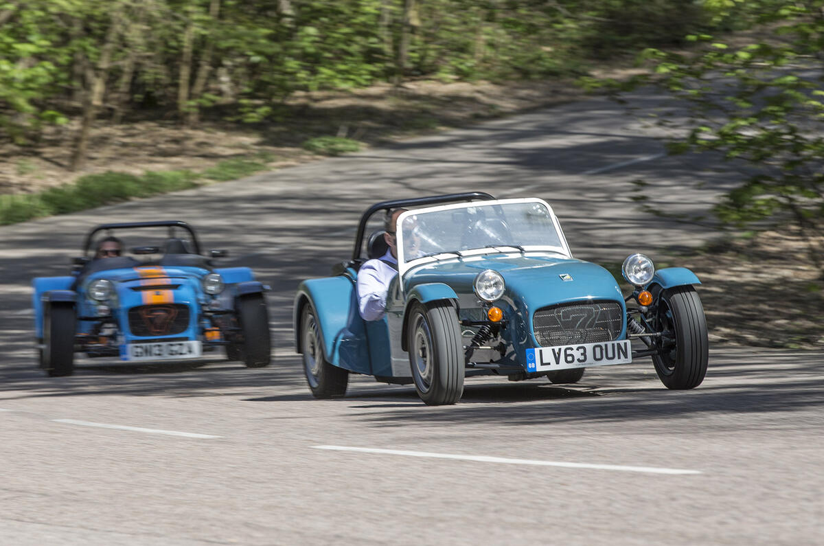 Caterham 620R vs. Caterham 160 - battle of the Sevens
