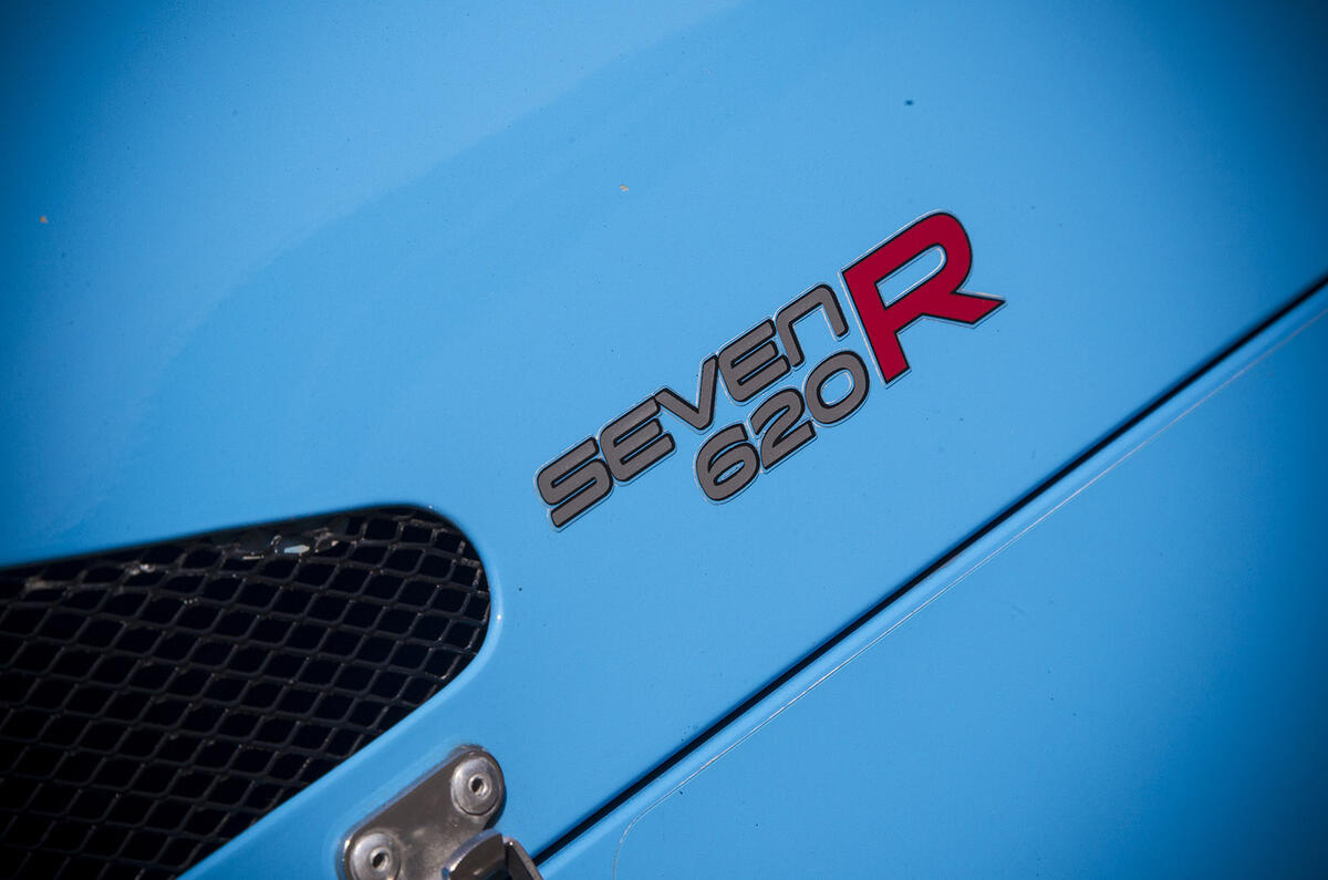 Caterham 620R vs. Caterham 160 - battle of the Sevens