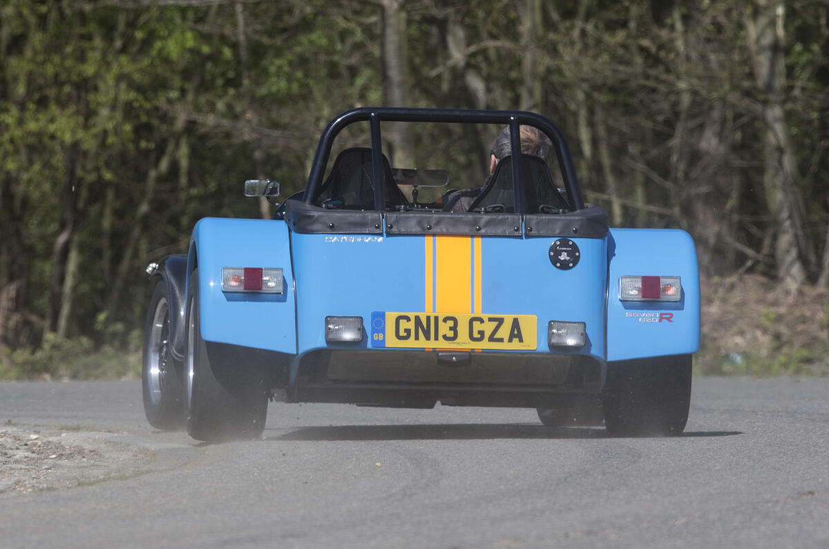Caterham 620R vs. Caterham 160 - battle of the Sevens