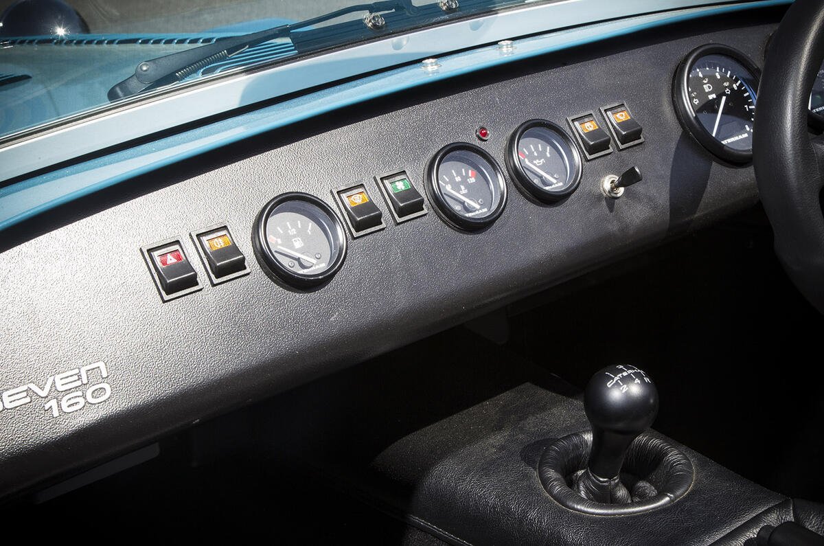 Caterham 620R vs. Caterham 160 - battle of the Sevens