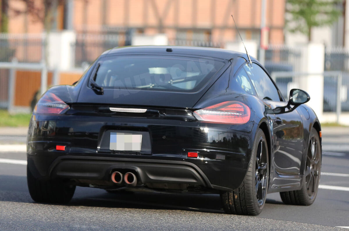 Facelifted Porsche Cayman spotted Facelifted Porsche Cayman spotted