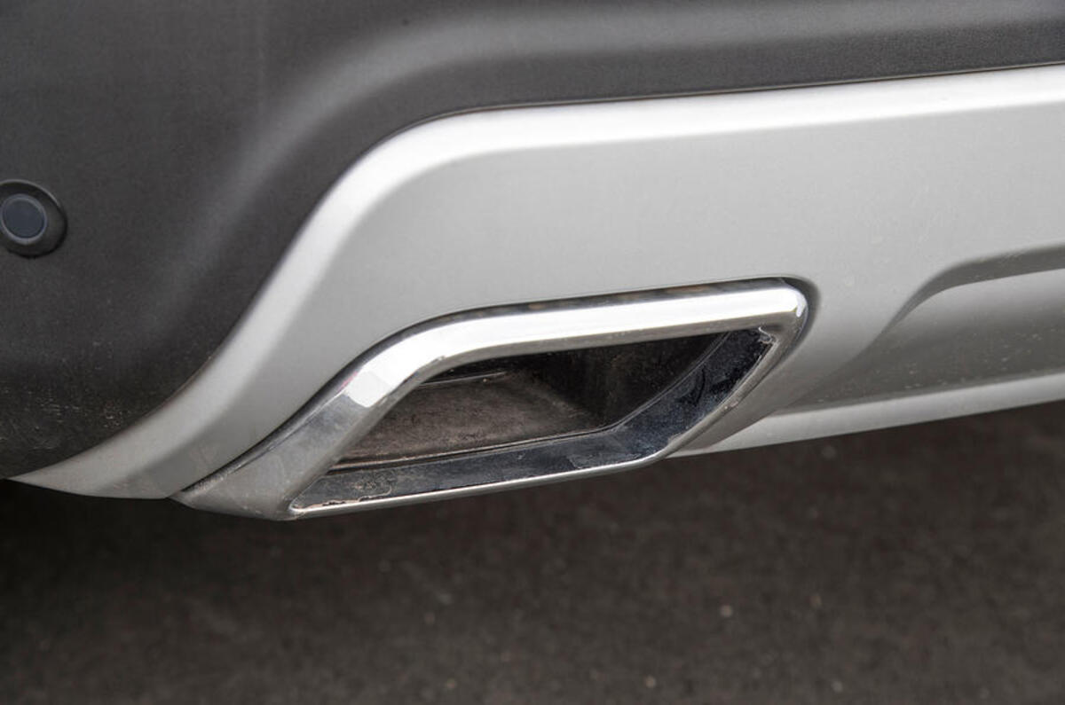 Changan CS95 exhaust trim