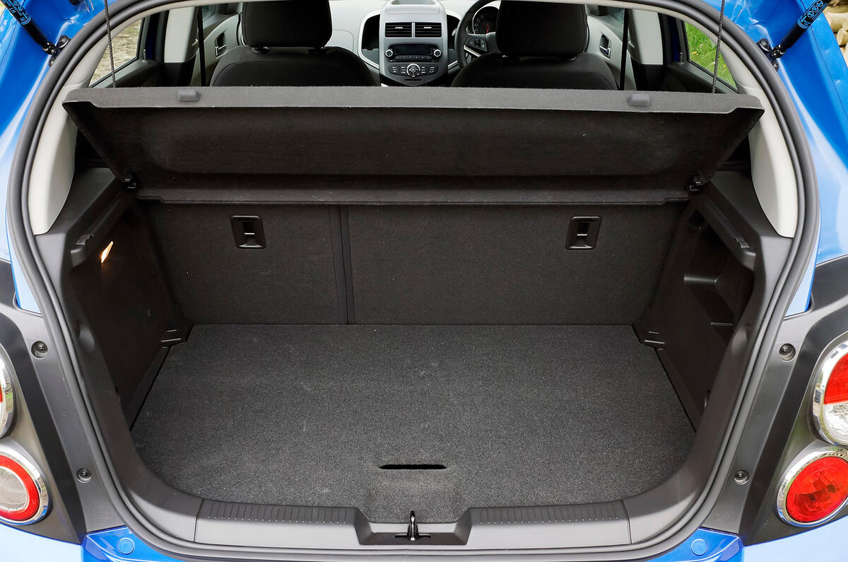Chevrolet Aveo 2011-2015 Review (2017) | Autocar Chevrolet Aveo 2011-2015 Review (2017) | Autocar