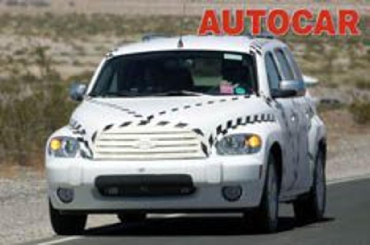 Retro-look Chevy HHR cruises in