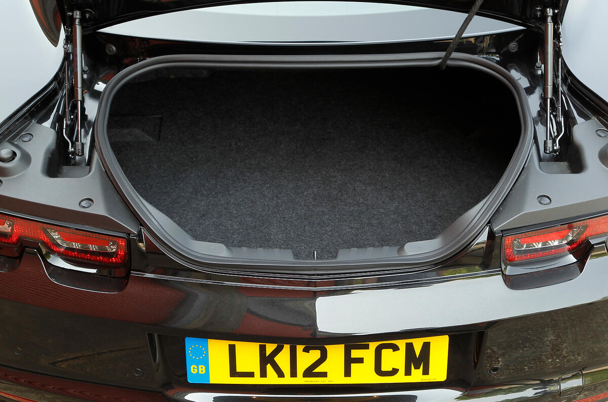 Chevrolet Camaro boot space