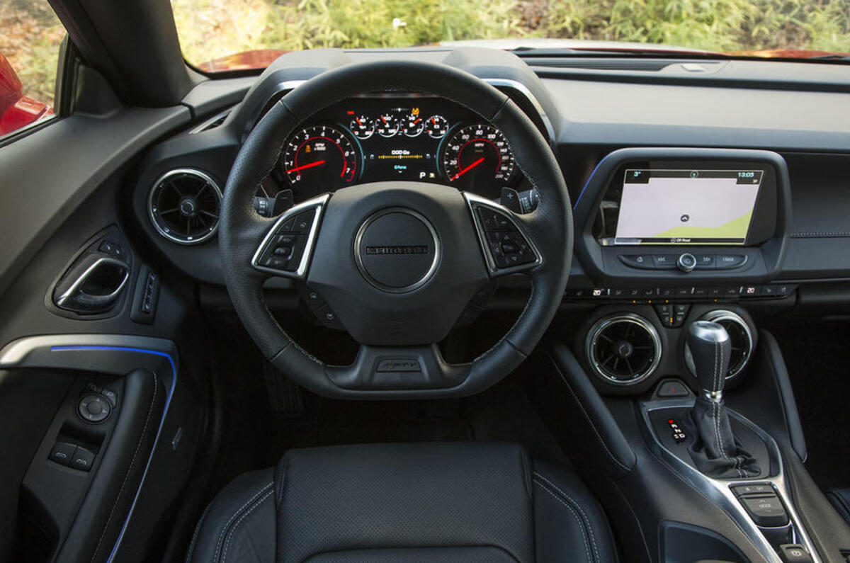 Chevrolet Camaro dashboard