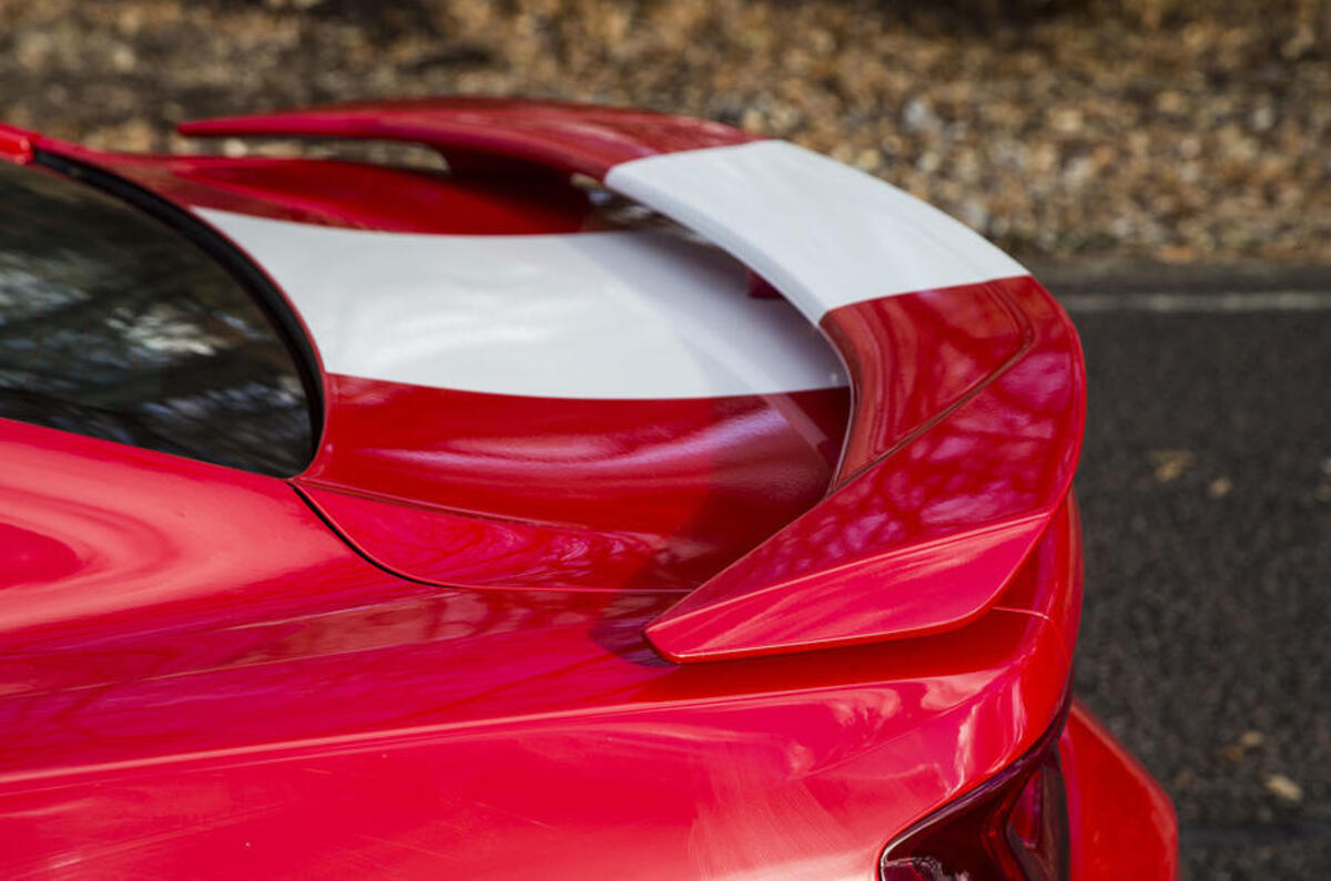 Chevrolet Camaro rear wing