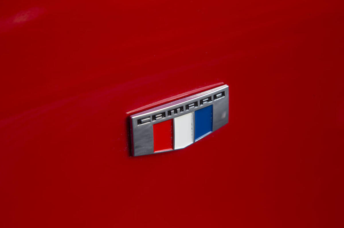 Chevrolet Camaro side badging