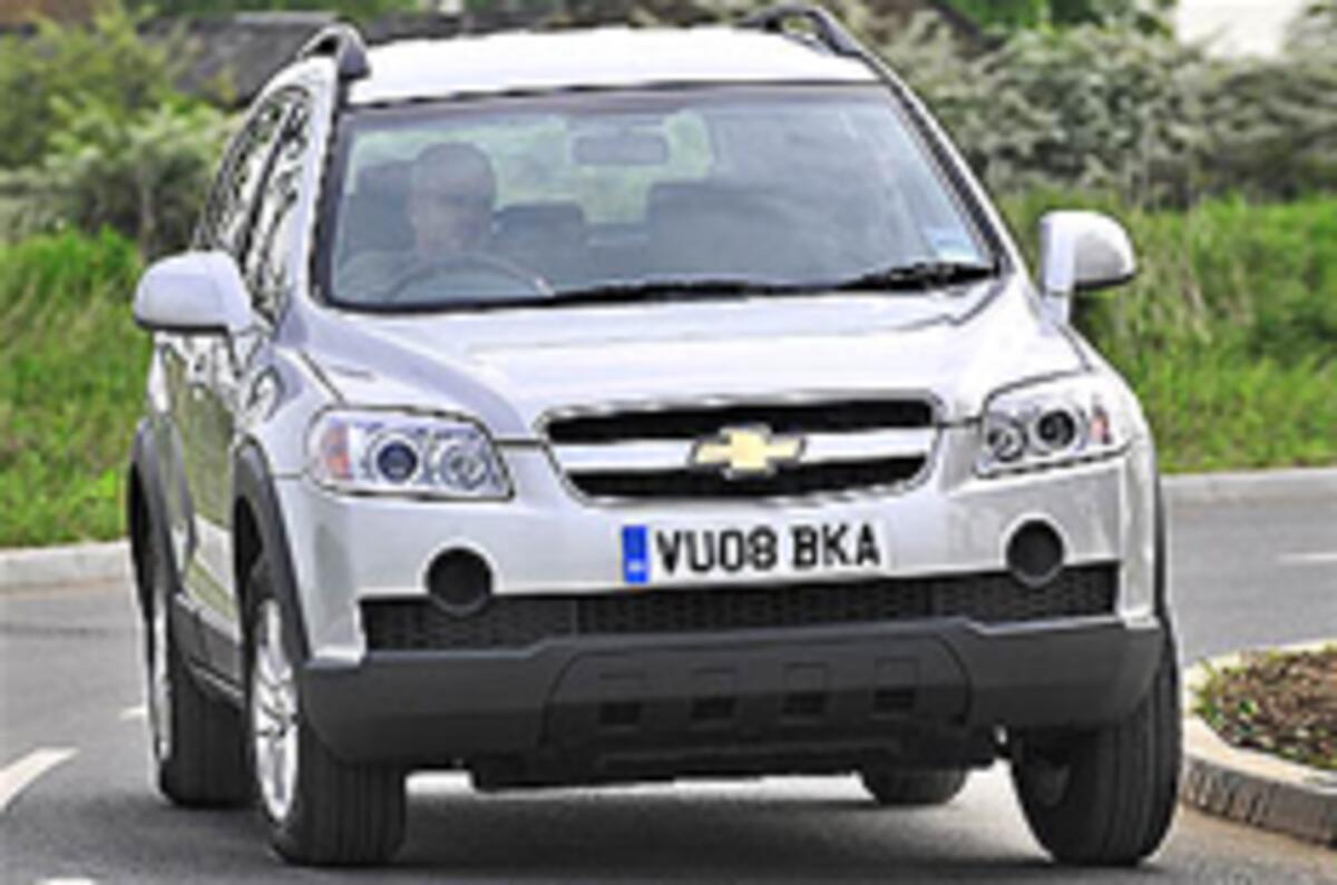 Chevy launches cut-price Captiva