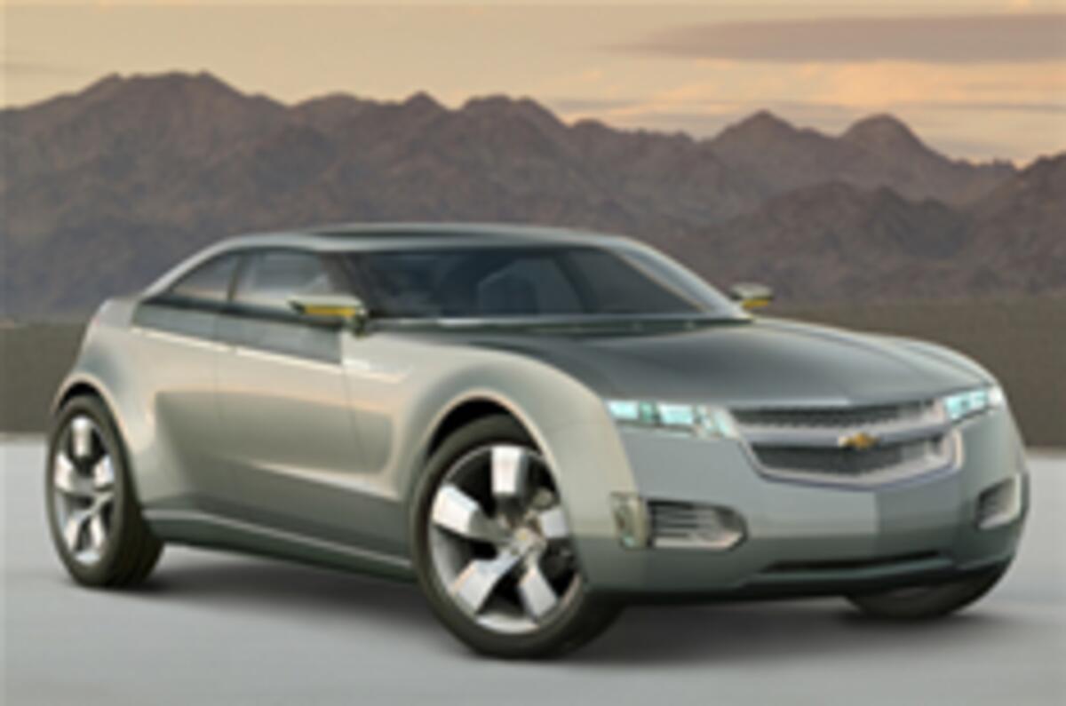 GM hybrid powertrain news