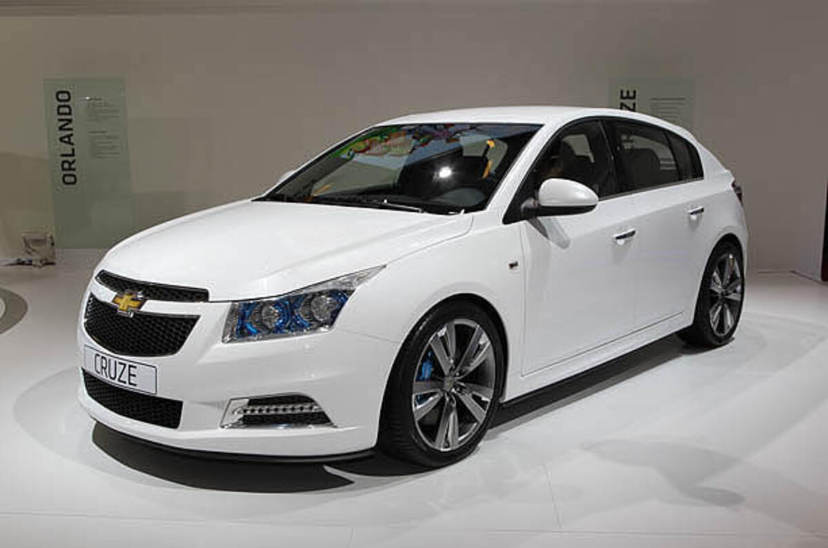 Paris motor show: Chevrolet Cruze hatch