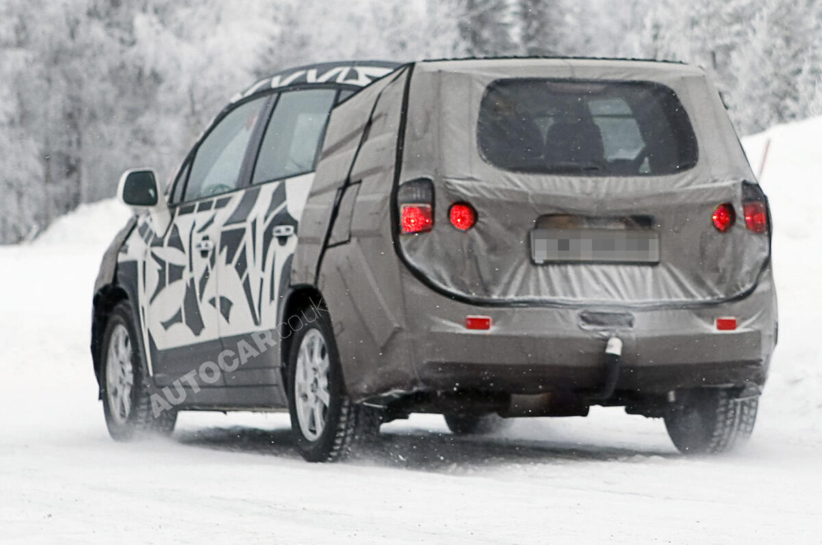 no title Chevrolet Orlando spied