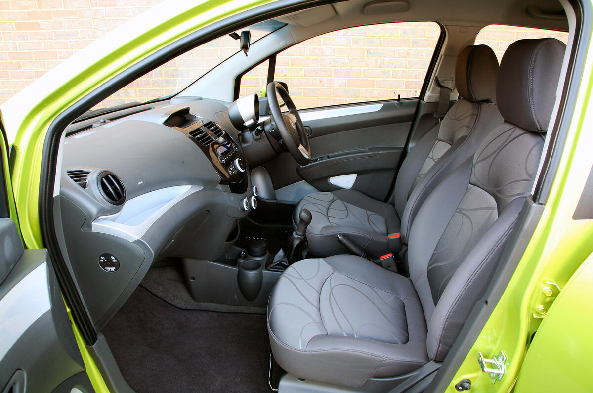 Chevrolet Spark front seats