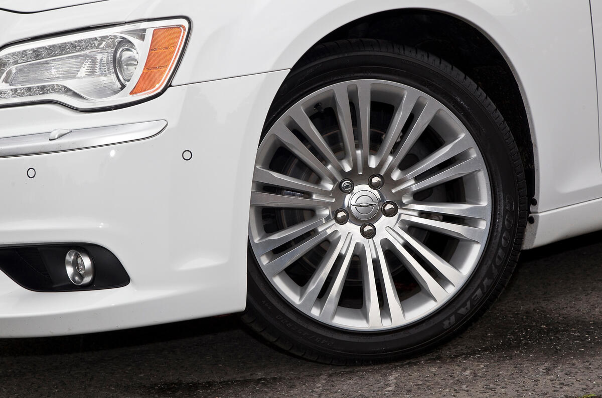 20in Chrysler 300C alloy wheels