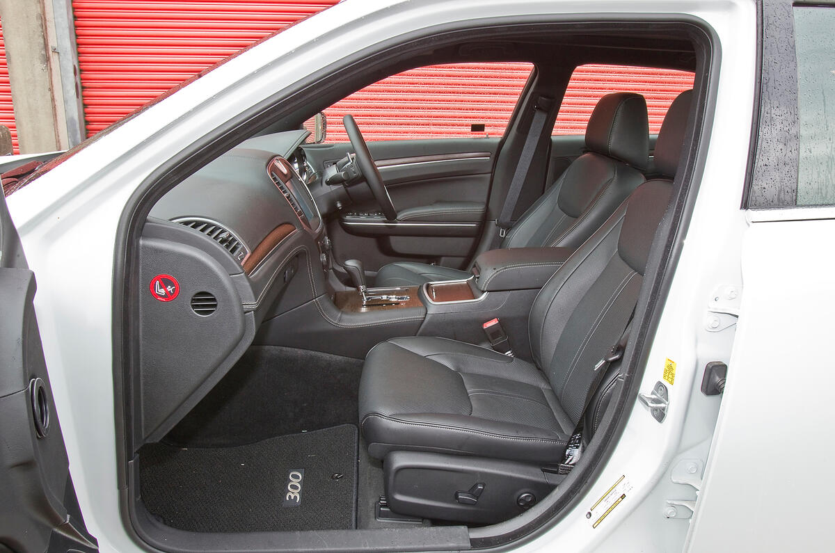 Chrysler 300C front seats