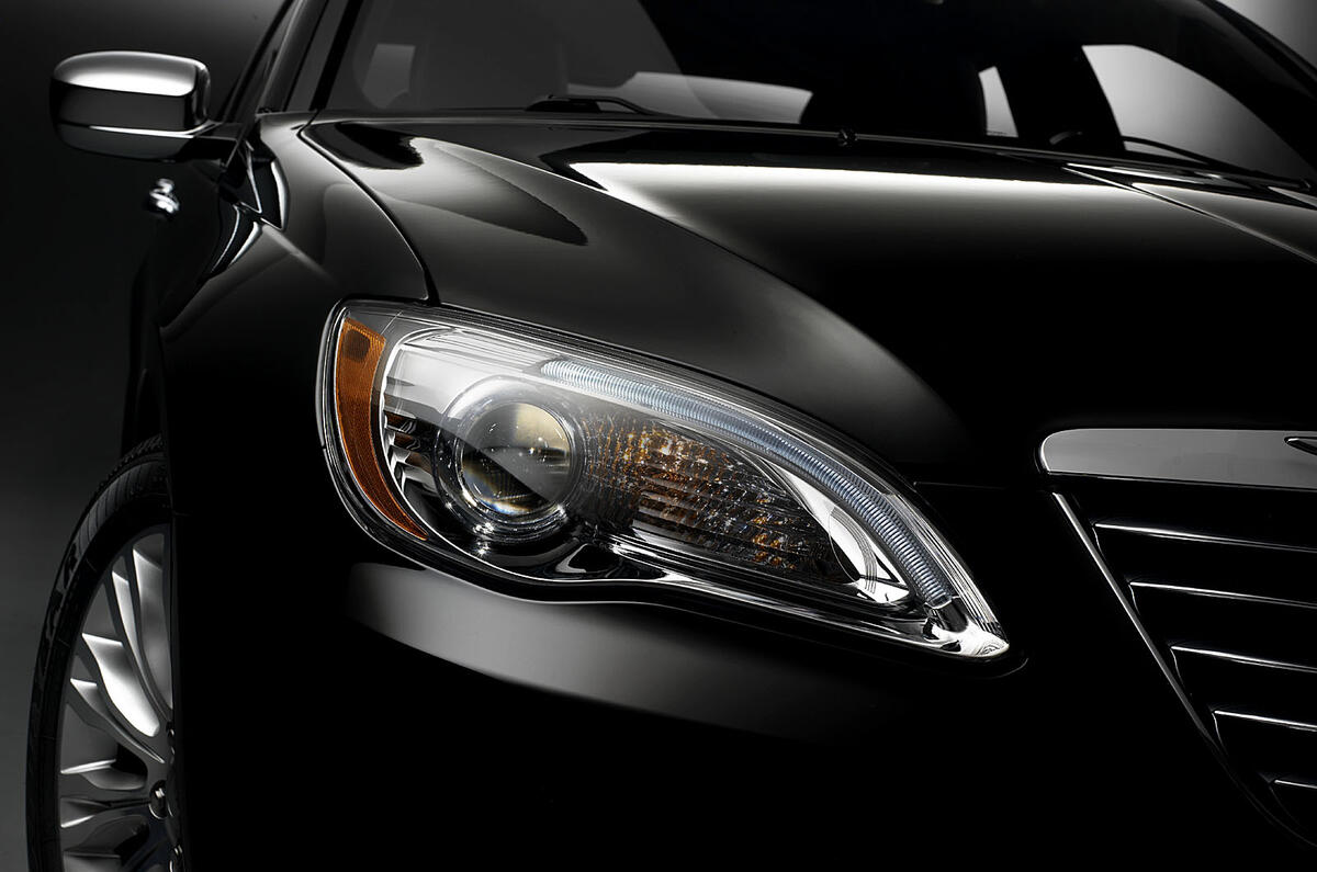 LA motor show: Chrysler 200