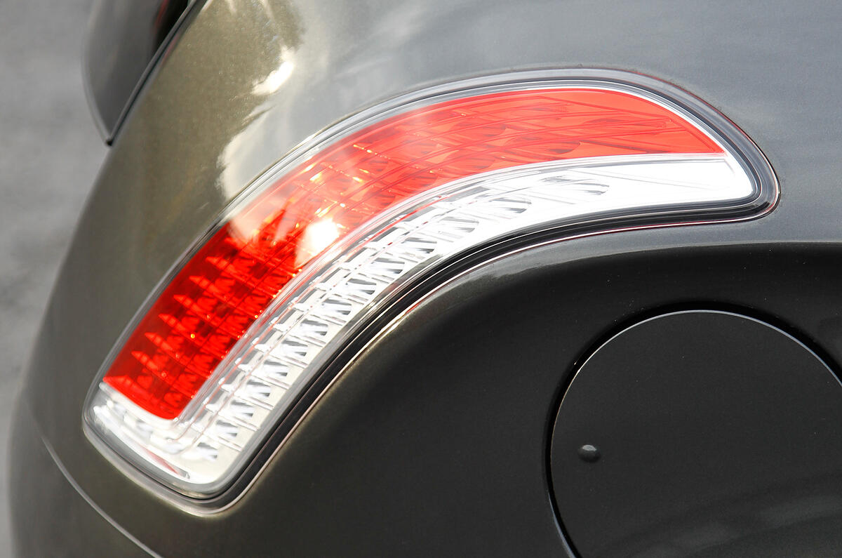 Chrysler Delta rear lights