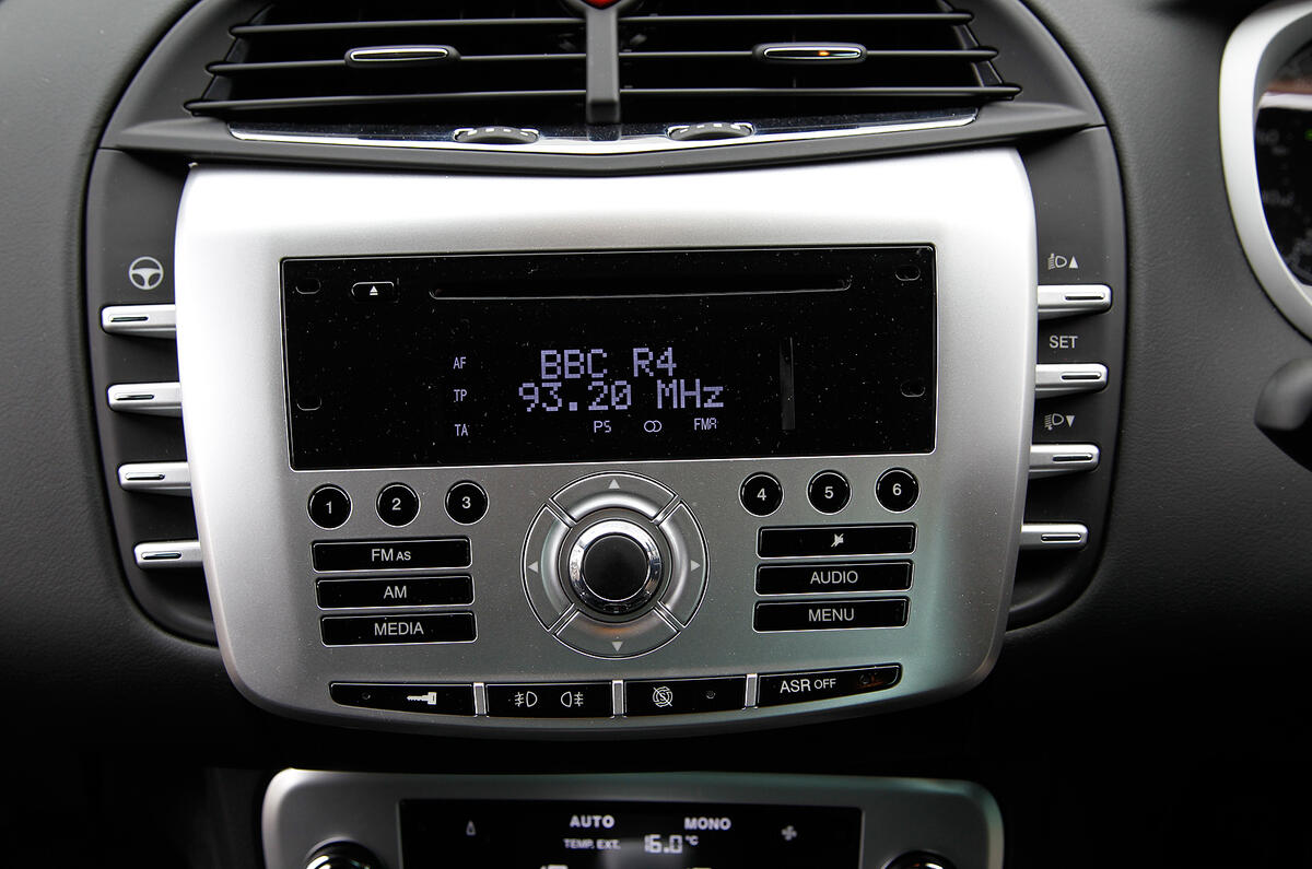 Chrysler Delta infotainment system