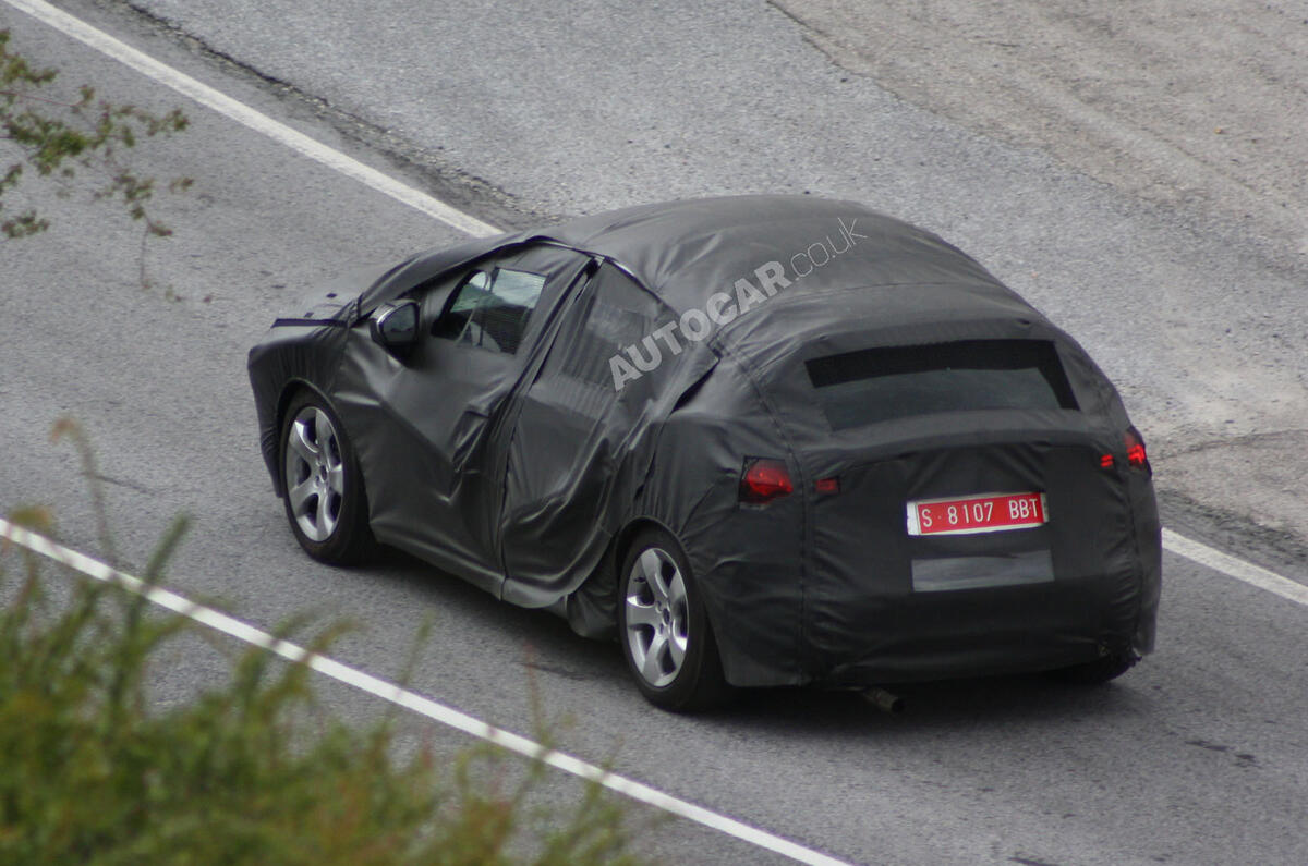 no title Citroen DS4: first spy pics