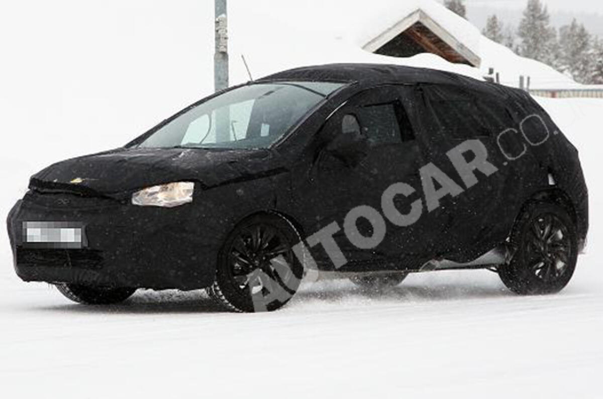 Citroen DS4 spied testing