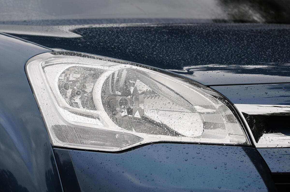 Citroën Berlingo headlights