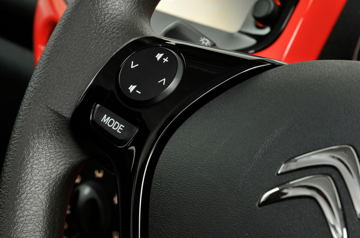 Citroen C1 steering wheel controls