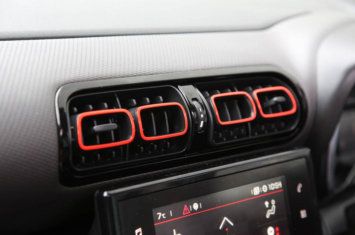 CItroen C3 Aircross 2018 review front air vents